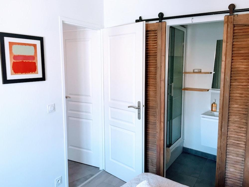 Home Chic Home - Les Toits De L'Argenterie มงต์เปอลิเยร์ ภายนอก รูปภาพ
