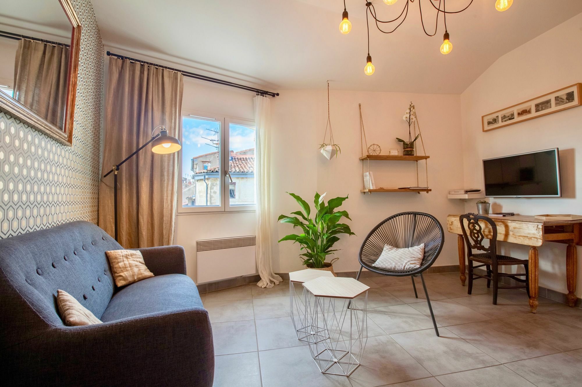 Home Chic Home - Les Toits De L'Argenterie มงต์เปอลิเยร์ ภายนอก รูปภาพ