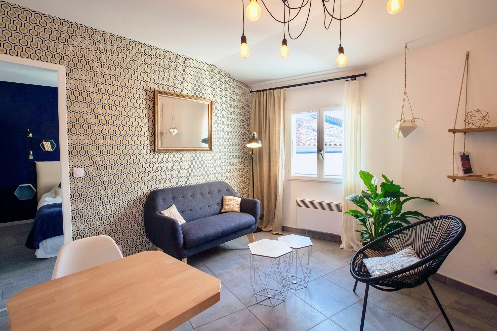 Home Chic Home - Les Toits De L'Argenterie มงต์เปอลิเยร์ ภายนอก รูปภาพ