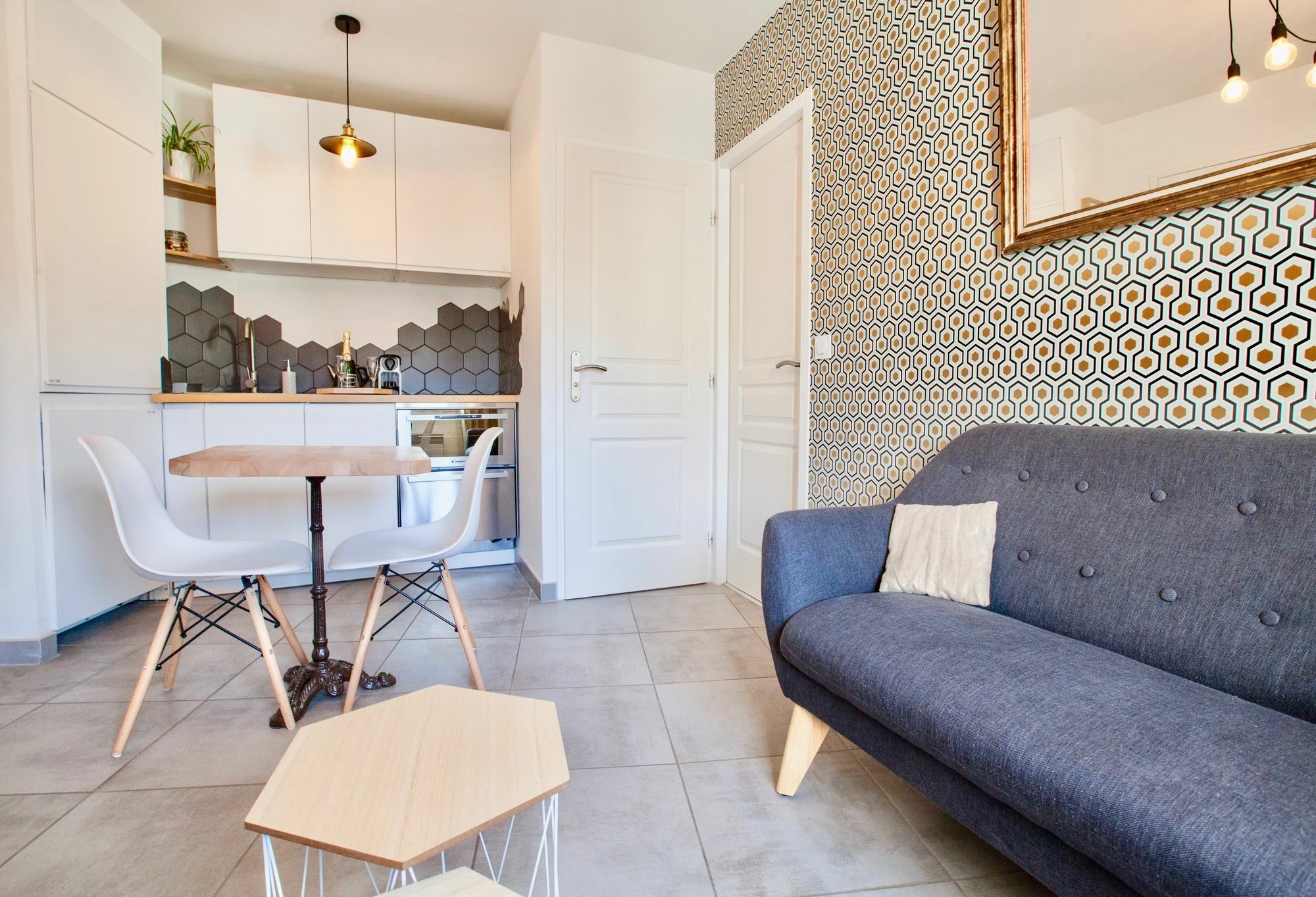 Home Chic Home - Les Toits De L'Argenterie มงต์เปอลิเยร์ ภายนอก รูปภาพ